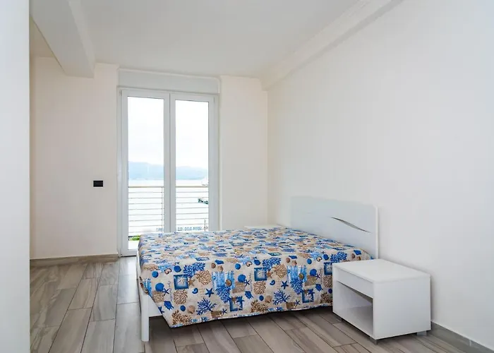 Βίλα Fronte Mare *